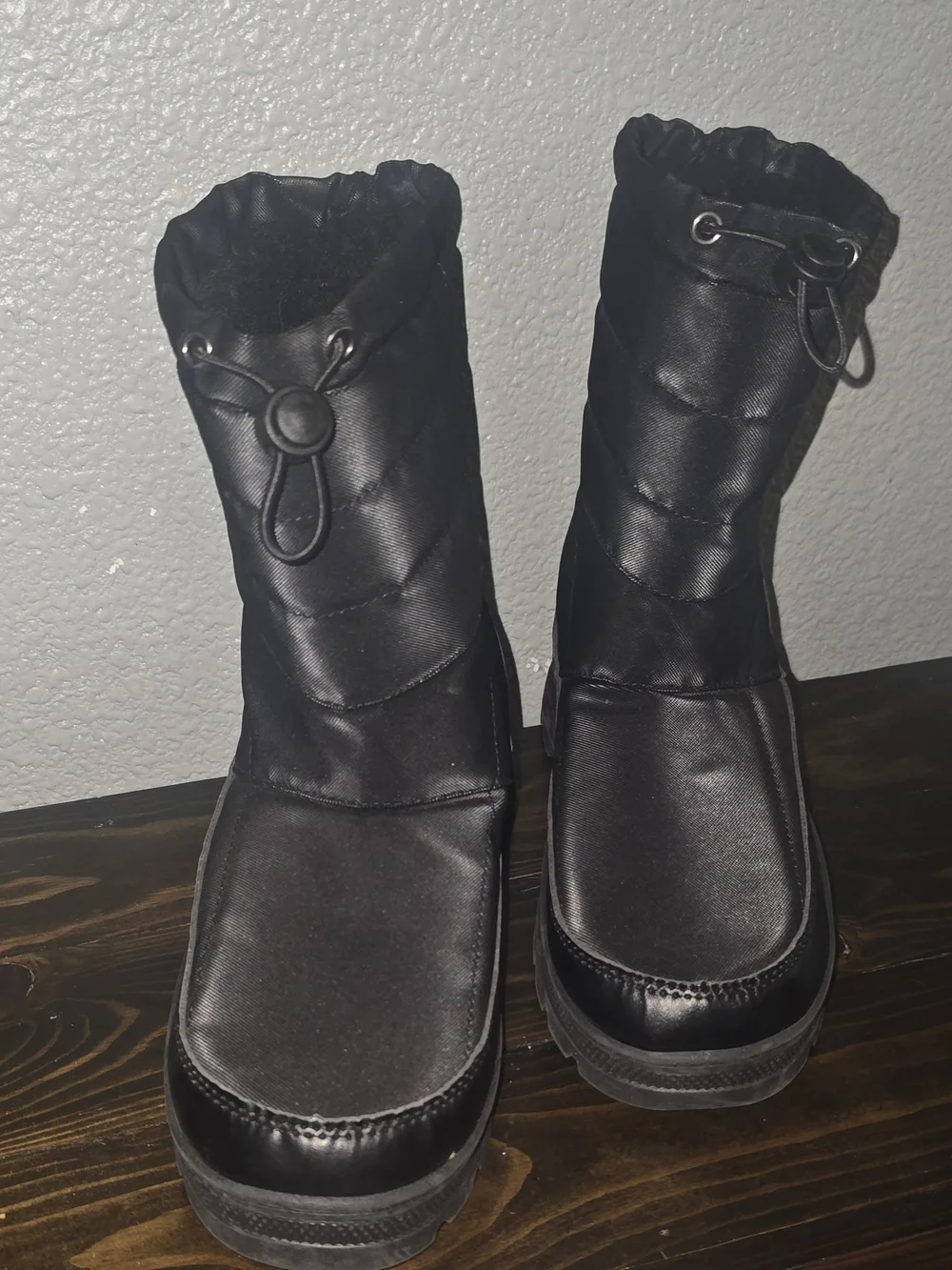 Women's Black Insulated Winter Boots